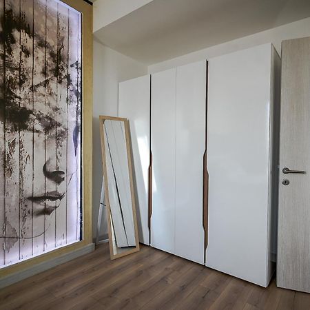 Alfred Sky Smart Apartment 29Th Spa Included Skopje Extérieur photo